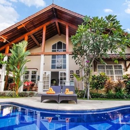 Villa Kawan Sanur Buitenkant foto